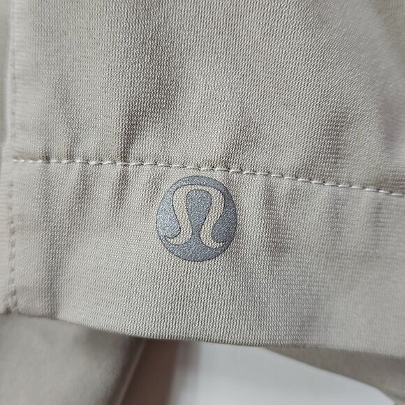 Lululemon Club Shorts size 6 - Picture 7 of 8